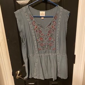 Blue floral top